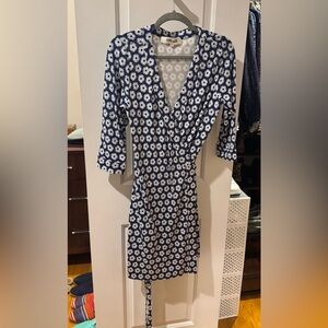 Diane Von Furstenberg Floral Wrap Dress in Size 8